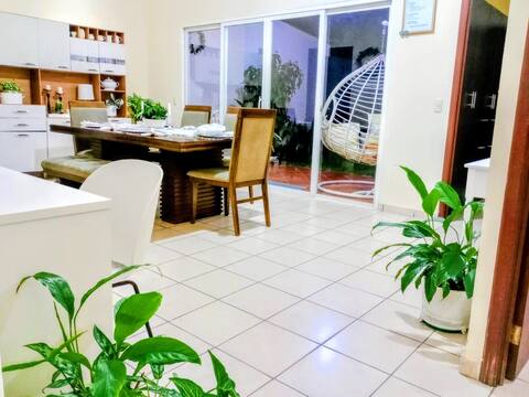 "Hummingbird Oasis: Nature and Comfort"