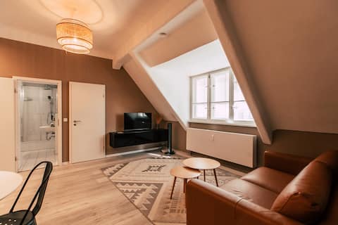 Top Airbnb: *Relaxing* unwind with style in central old town in Zentrum
