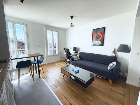 Top performing Airbnb: Quiet apartment Levallois-Perret in Levallois Perret
