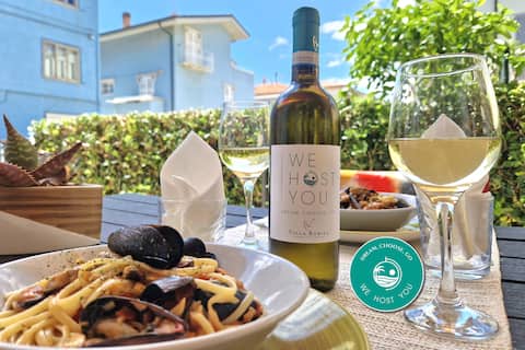 [50 meters FROM THE SEA] Courtyard, Wi-Fi and Air Conditioning