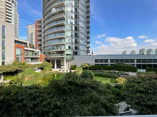 Central 3BR Suite w/ Pond View & Luxe Amenities