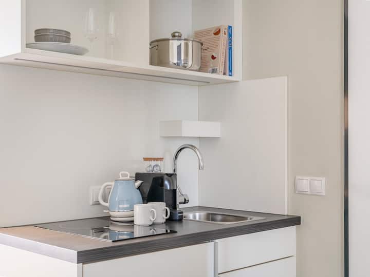 Numa | Medium Studio W/ Kitchenette & Single Bed - Munich (Monacor di Baviera)