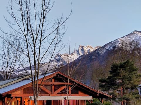 Spacious chalet, sleeps 15
