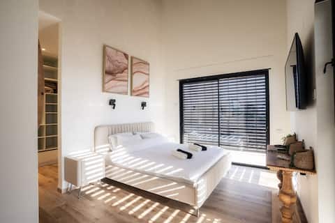 Villa + Suite - Mialee's Resort