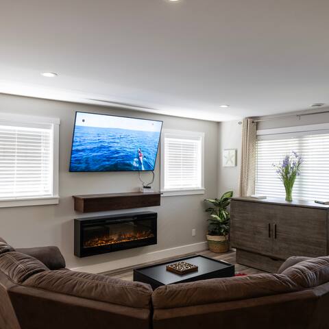 Hot Tub Under the Atlantic Stars Luxury 2 BR home gallery image 5