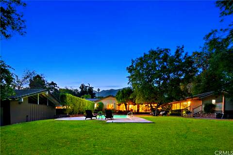 Beautiful:big house with pool