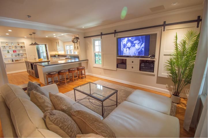 Charming Country Style Tudor Home Near Downtown SJ