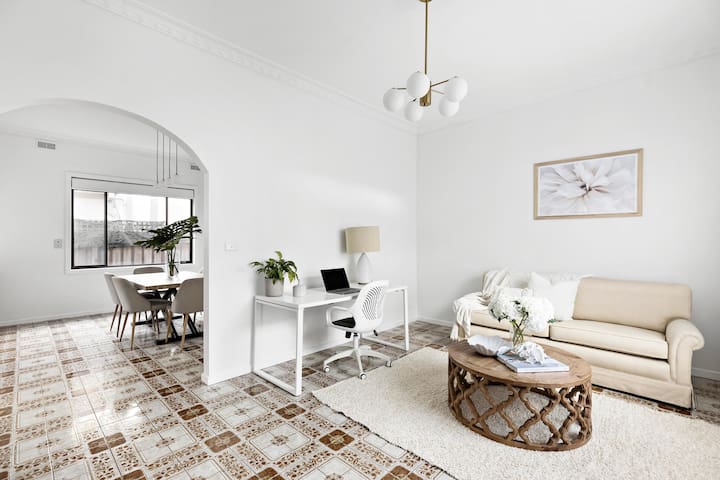 LARGE family home gallery image 2