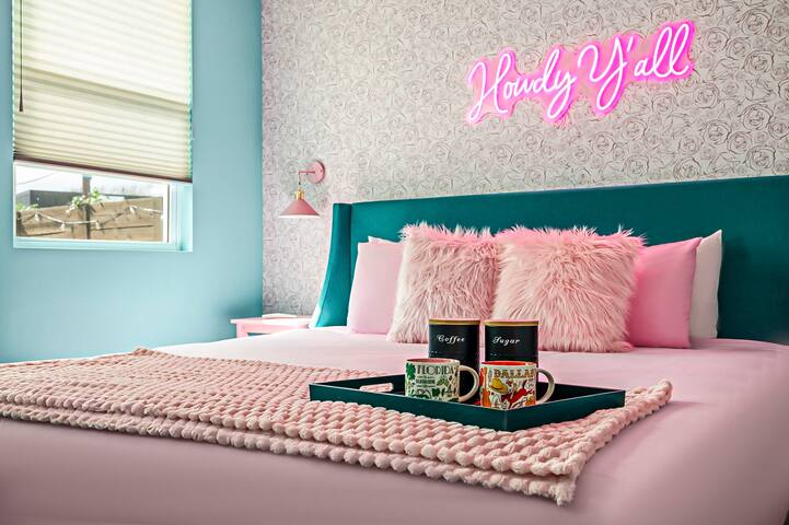 Cowboy Pool, Hot Tub & Sauna – Stylish Retreat gallery image 4