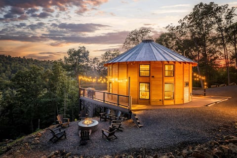 Skyline Yurt: Hot Tub~Wood Stove~WiFi~EVcharger