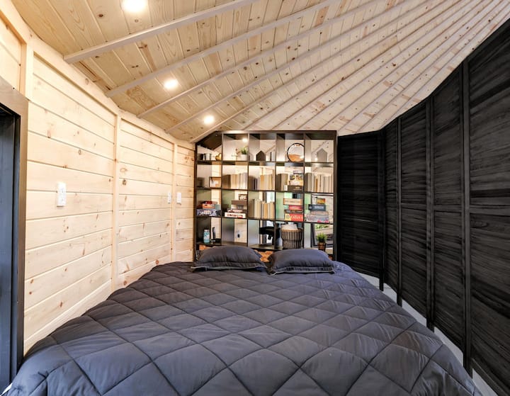 Loft King-Size Sofa Bed, Privacy Screen, HVAC Central Air Conditioning - Skyline Yurt
