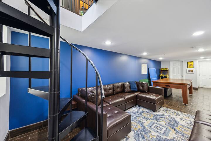 As Seen on TV: Safest Area Lincoln Park Duplex gallery image 5