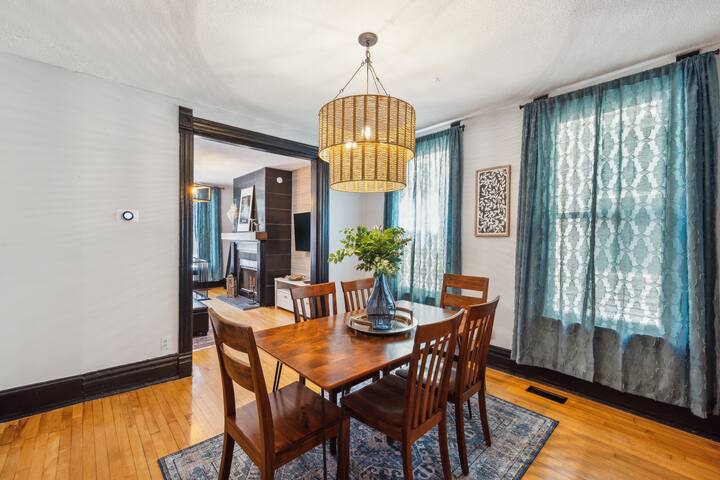 As Seen on TV: Safest Area Lincoln Park Duplex gallery image 4