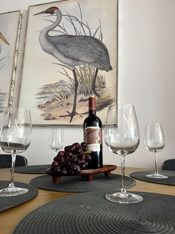 Centro Bilbao Apartamento Lujoso suite, parking gallery image 5