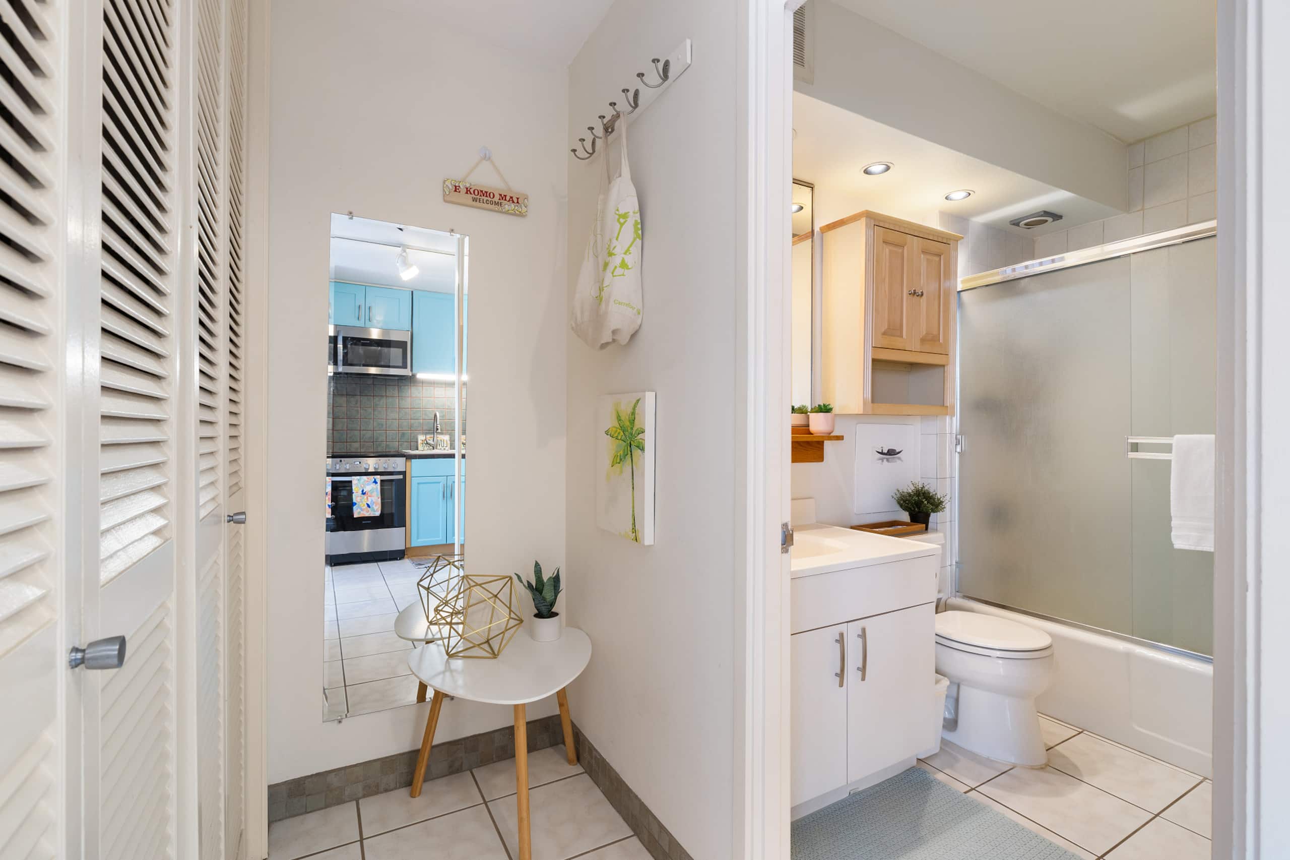 Condo in Honolulu · ★4.96 · Studio · 1 bed · 1 shared bath - Image 5