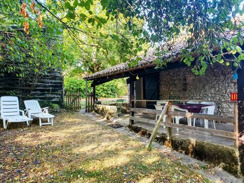 nature family lair, pool, spa ​~TournonZen