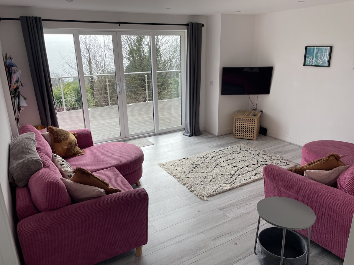 Annuncio Airbnb popolare: The Bungalow Ventnor with amazing sea views a Ventnor