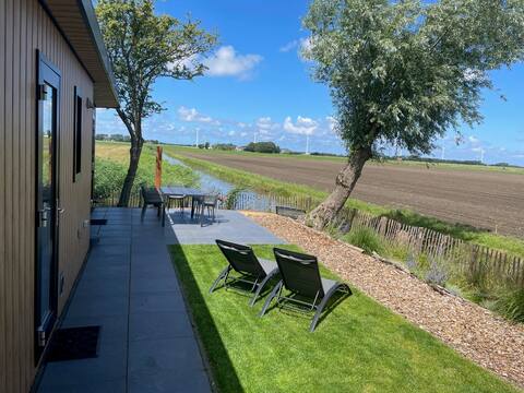 Entire vacation home with beautiful views