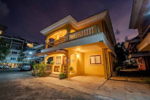 Cozy 3-bhk villa by the pool