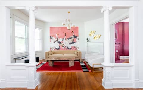 Historic Home with Secret Speakeasy right Downtown