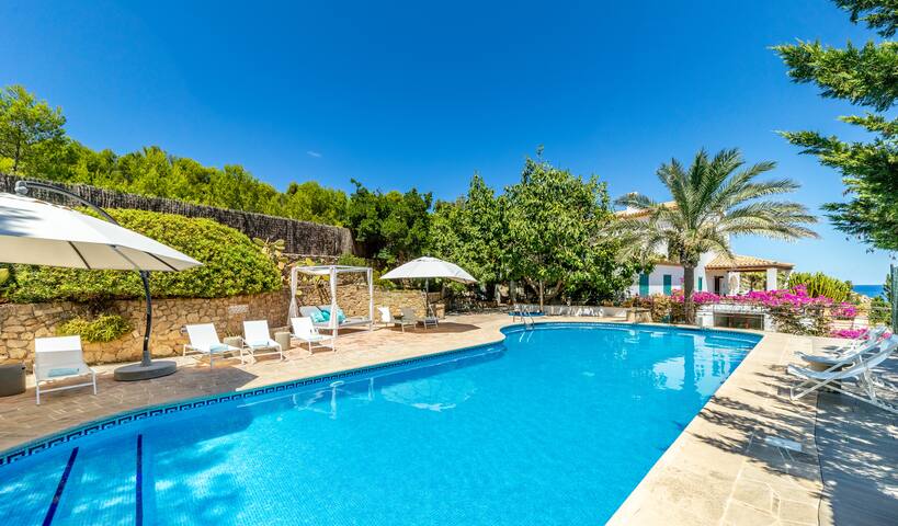 Mediterranean beach paradise in Majorca gallery image 2