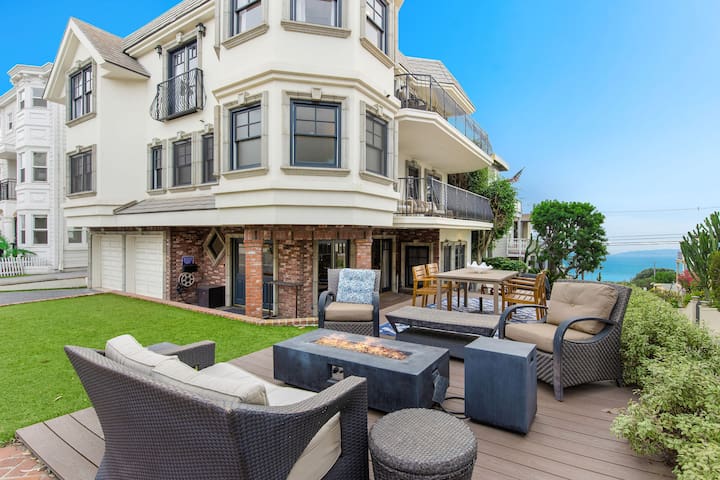 OCEAN VIEW/Amazing 4 Bedroom/AC/Walk to Beach!