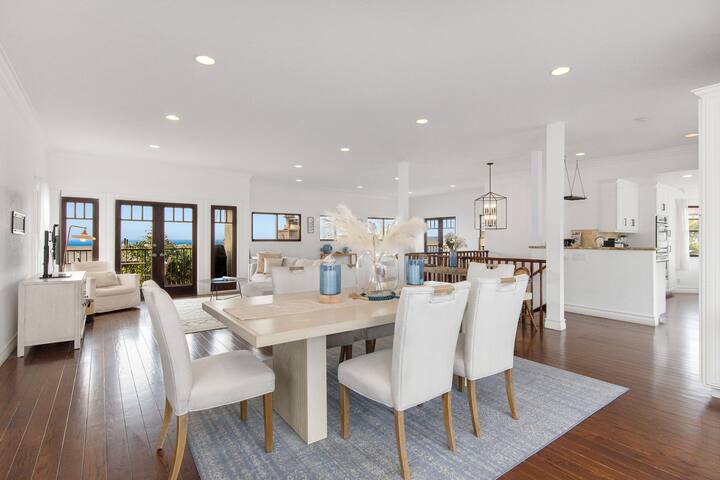 OCEAN VIEW/Amazing 4 Bedroom/AC/Walk to Beach! gallery image 4