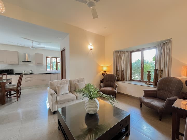 Living room image 6