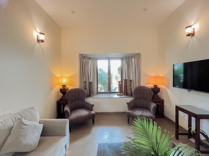 Living room image 2