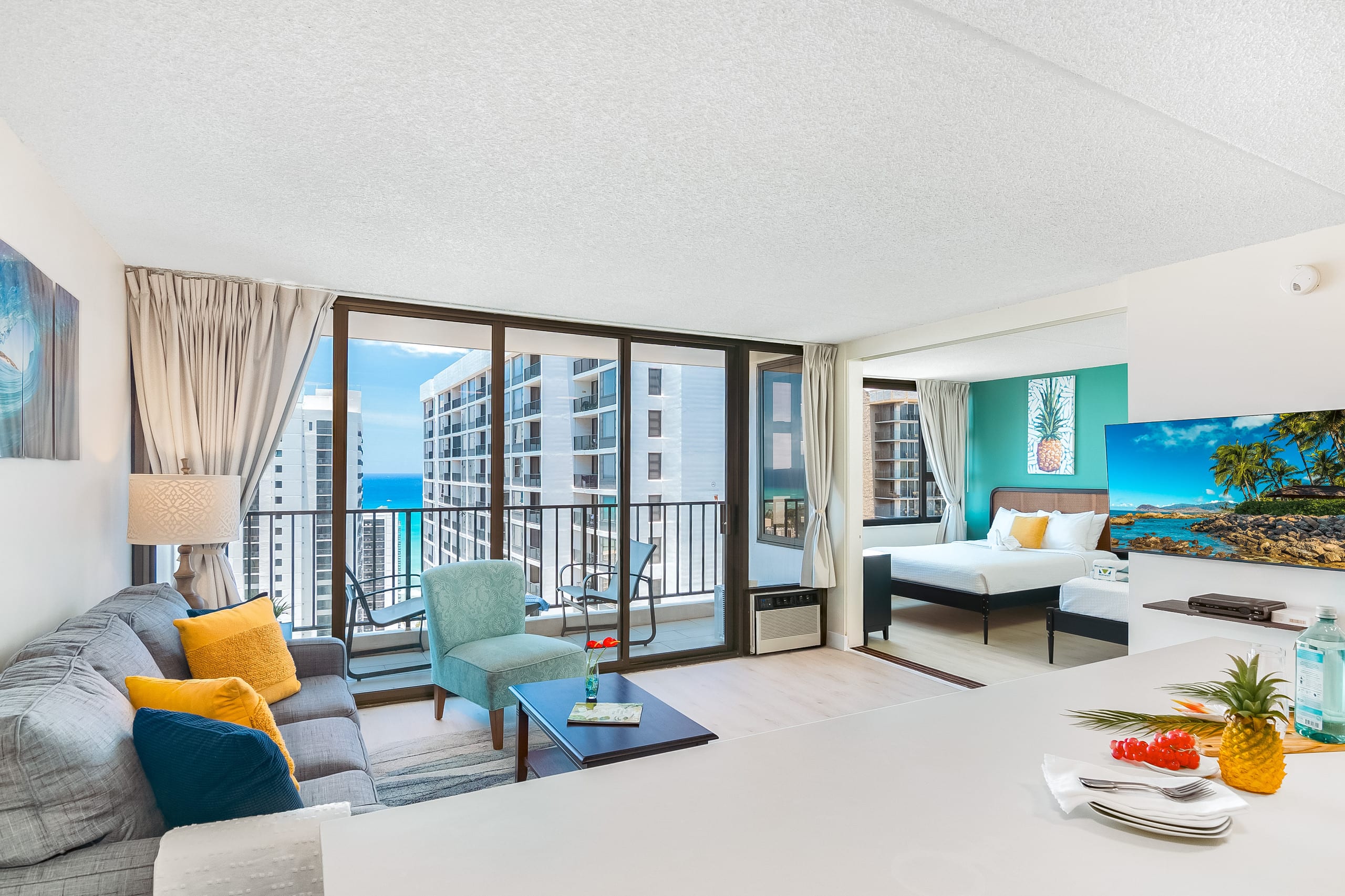 Condo in Honolulu · ★4.87 · 1 bedroom · 3 beds · 1 private bath - Image 13