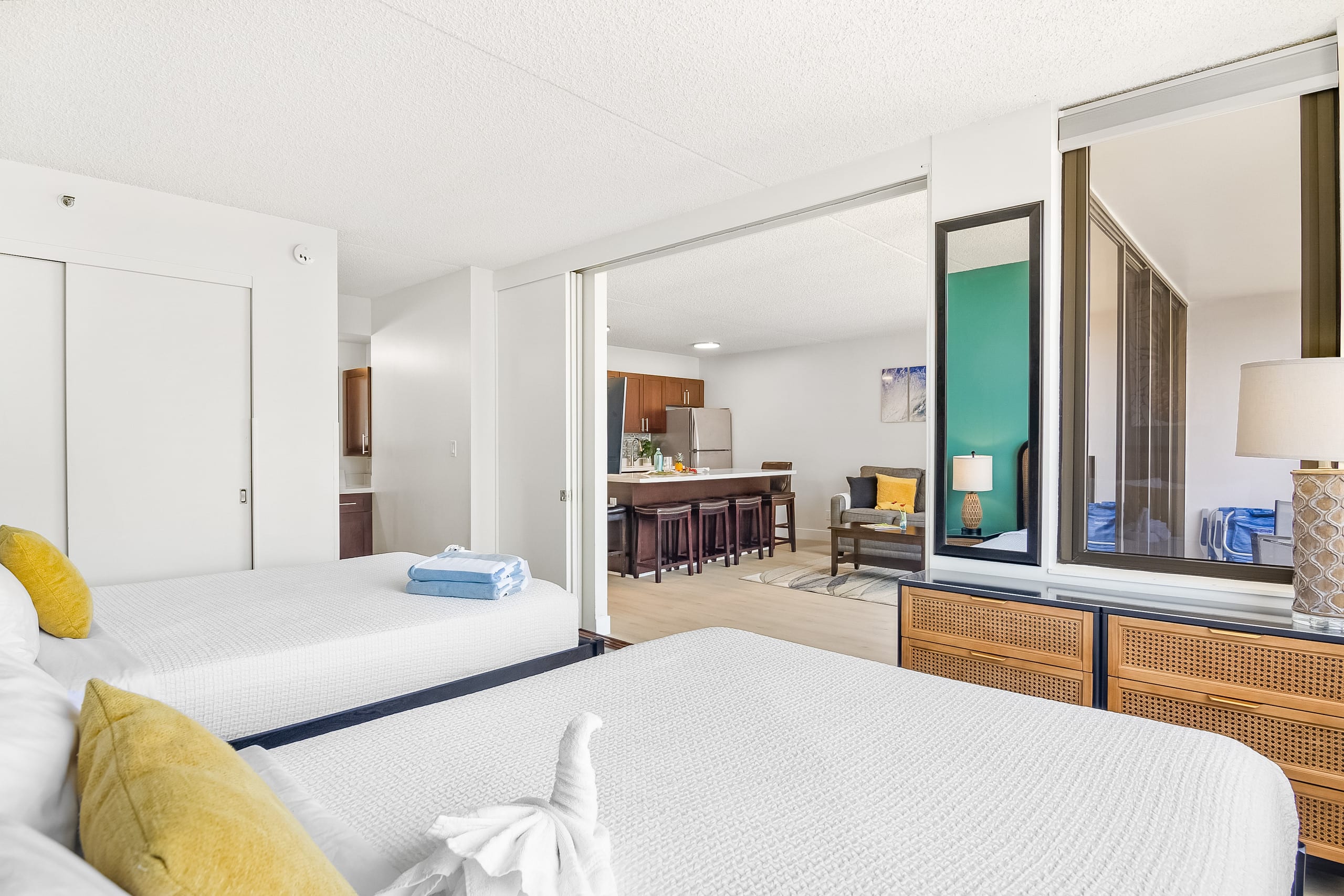 Condo in Honolulu · ★4.87 · 1 bedroom · 3 beds · 1 private bath - Image 29