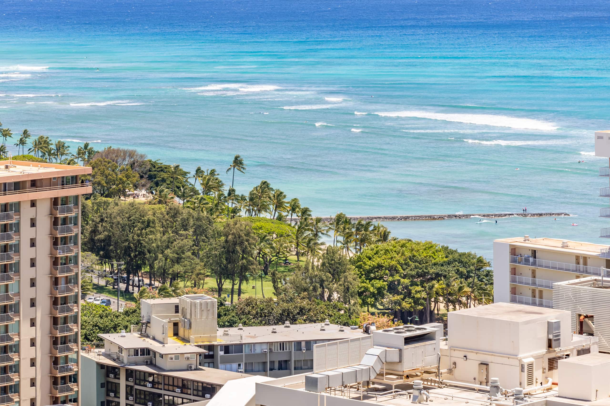 Condo in Honolulu · ★4.87 · 1 bedroom · 3 beds · 1 private bath - Image 50