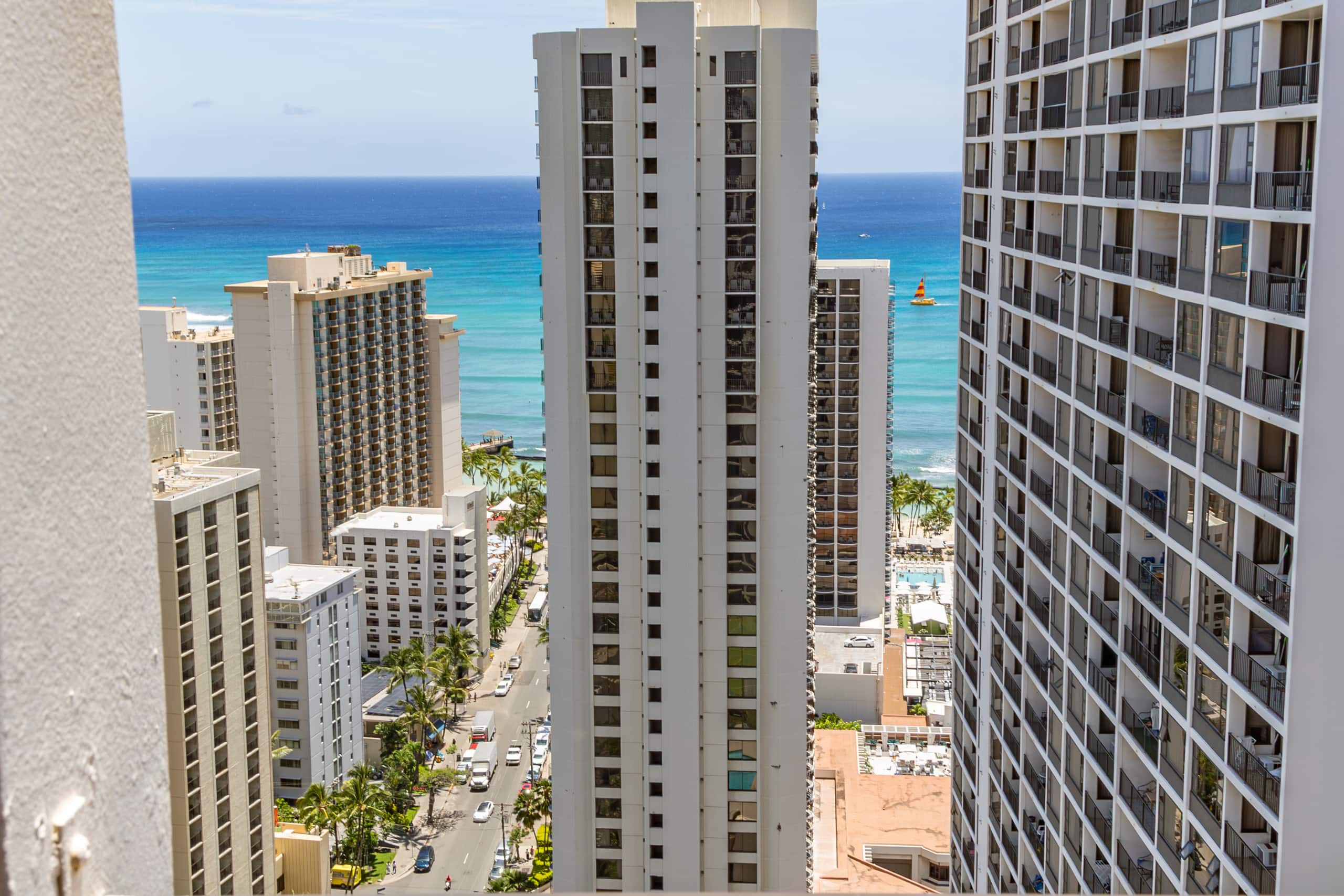 Condo in Honolulu · ★4.87 · 1 bedroom · 3 beds · 1 private bath - Image 42