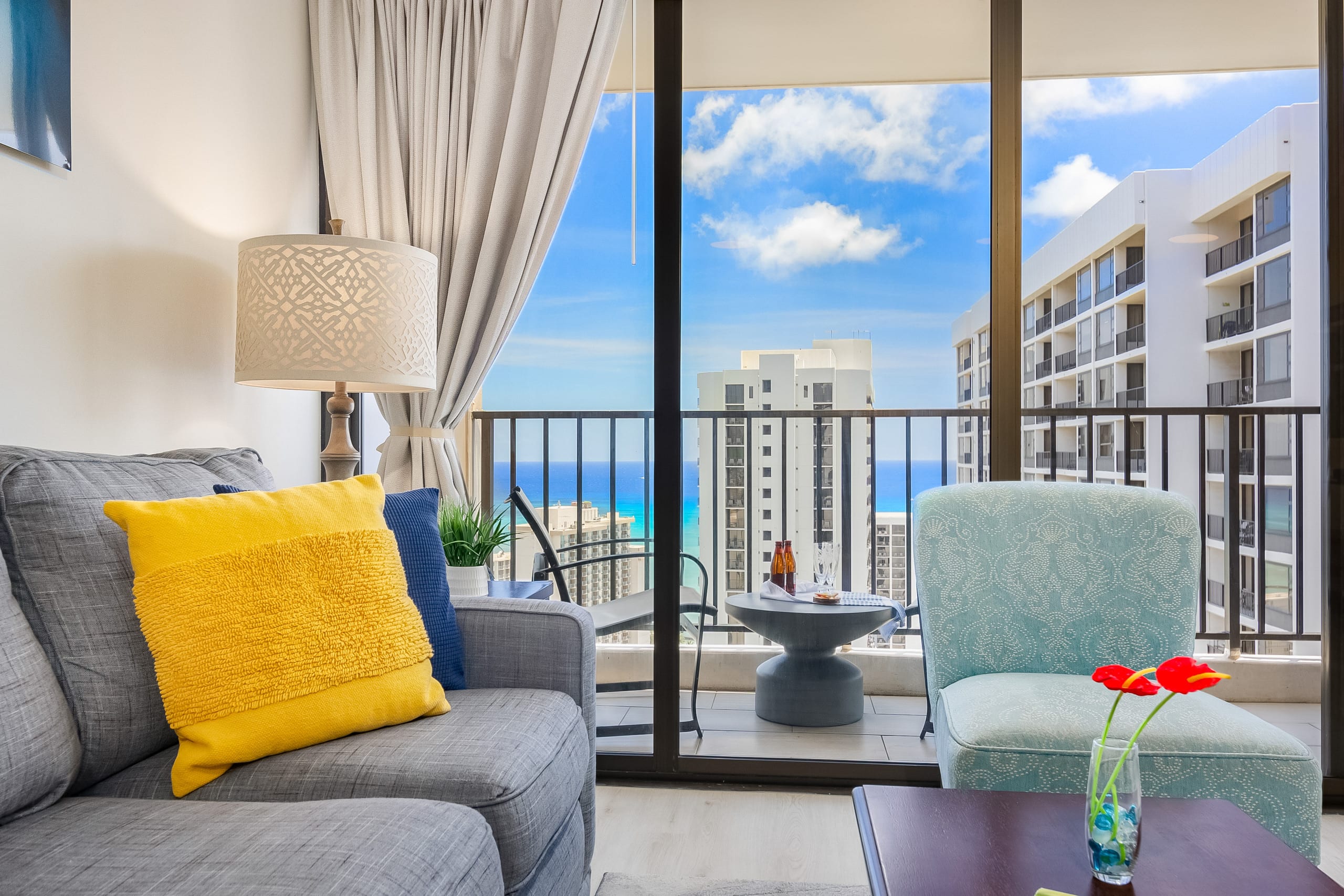 Condo in Honolulu · ★4.87 · 1 bedroom · 3 beds · 1 private bath - Image 8