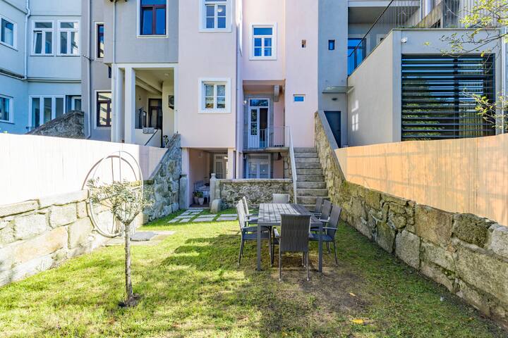 Alegria Rubi: Urban Oasis in the city center gallery image 5