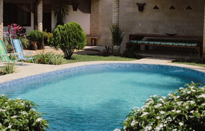 Villa Veríssimo (500 meters from the beach)