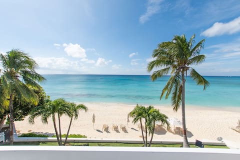 7 Mile Beach Waterfront 3 Bedroom "new listing"