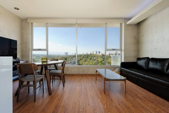 La Vista Penthouse / Pool / Gym / Condesa gallery image 2