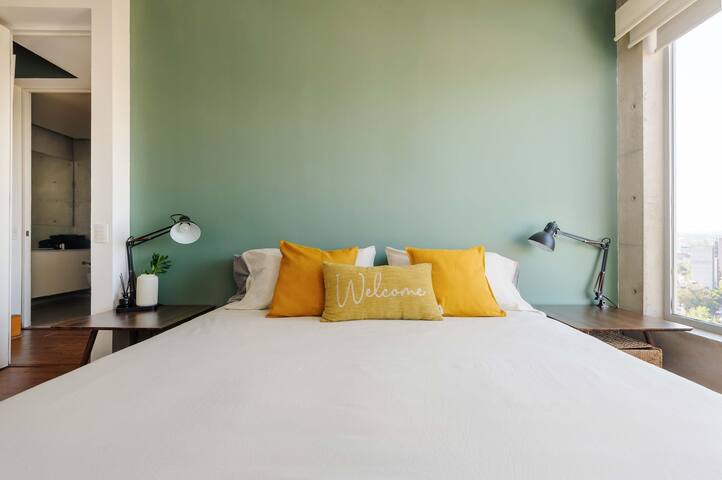 La Vista Penthouse / Pool / Gym / Condesa gallery image 3