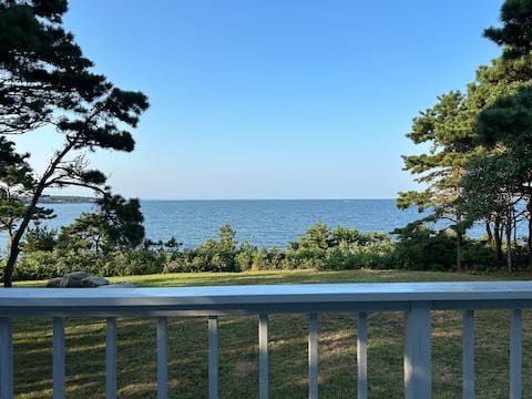 Boat House - Ocean front with private beach