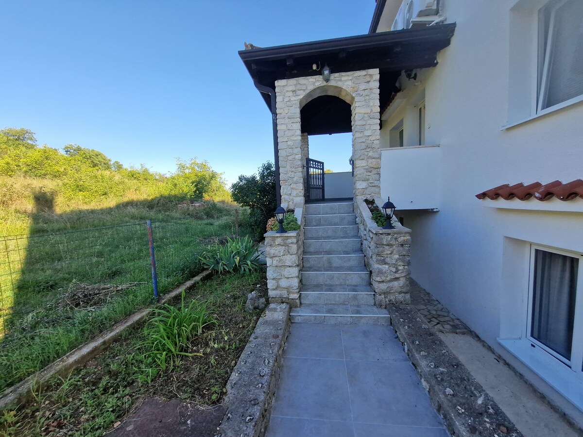 1B · Apartment Porec T&T