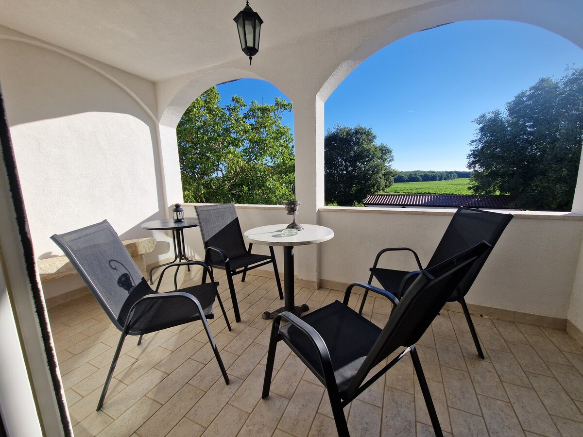 1B · Apartment Porec T&T