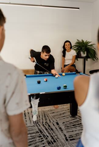 Mana Beach House | Beachside luxury – Pool, gym gallery image 4