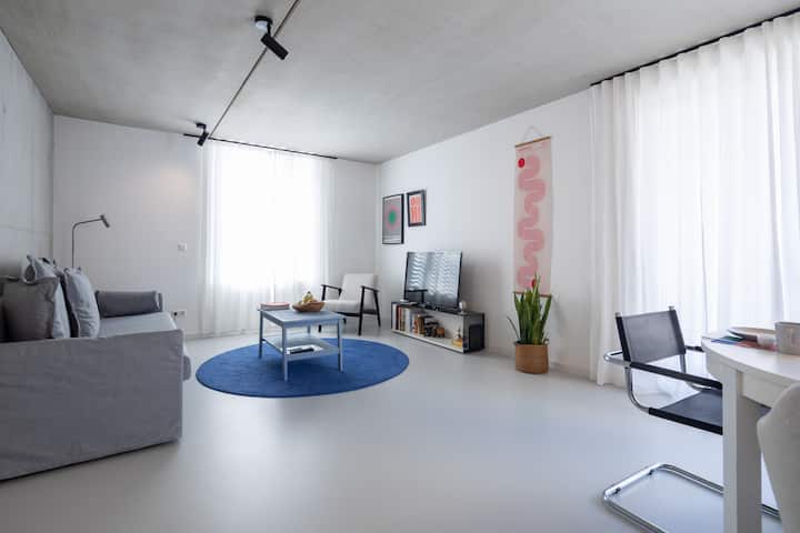 Design apartment right by the vineyard new building