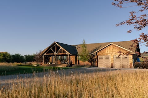 Victor Cabin Retreat