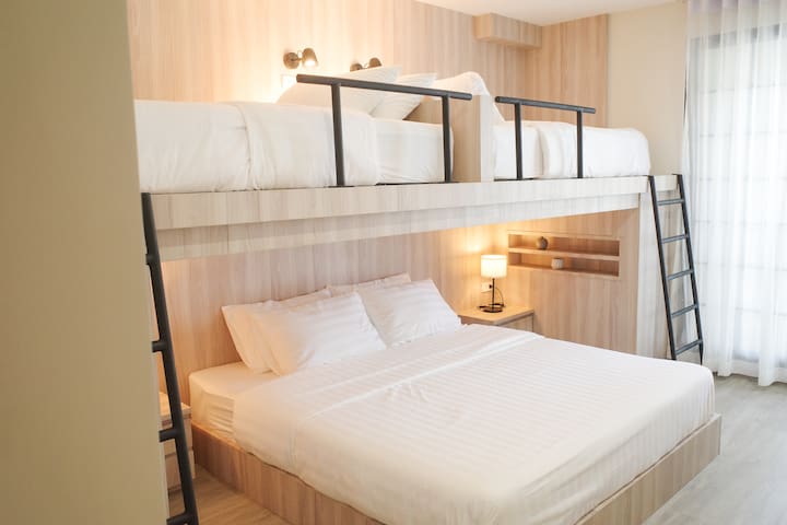 Private 6 min walk BTS ,7-11 Near by,Street food gallery image 2