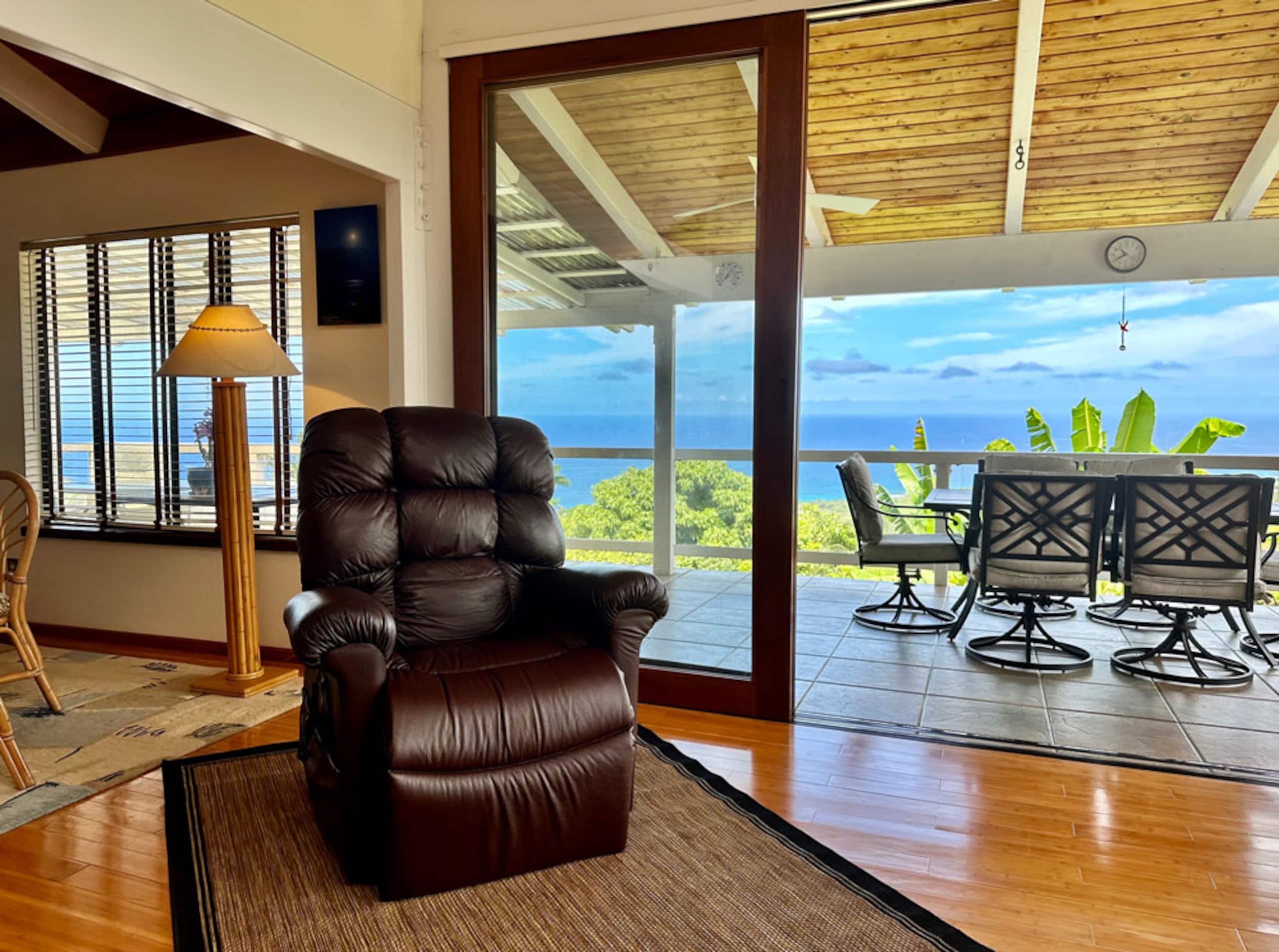 Home in Kailua-Kona · ★4.84 · 2 bedrooms · 5 beds · 2 baths - Image 5