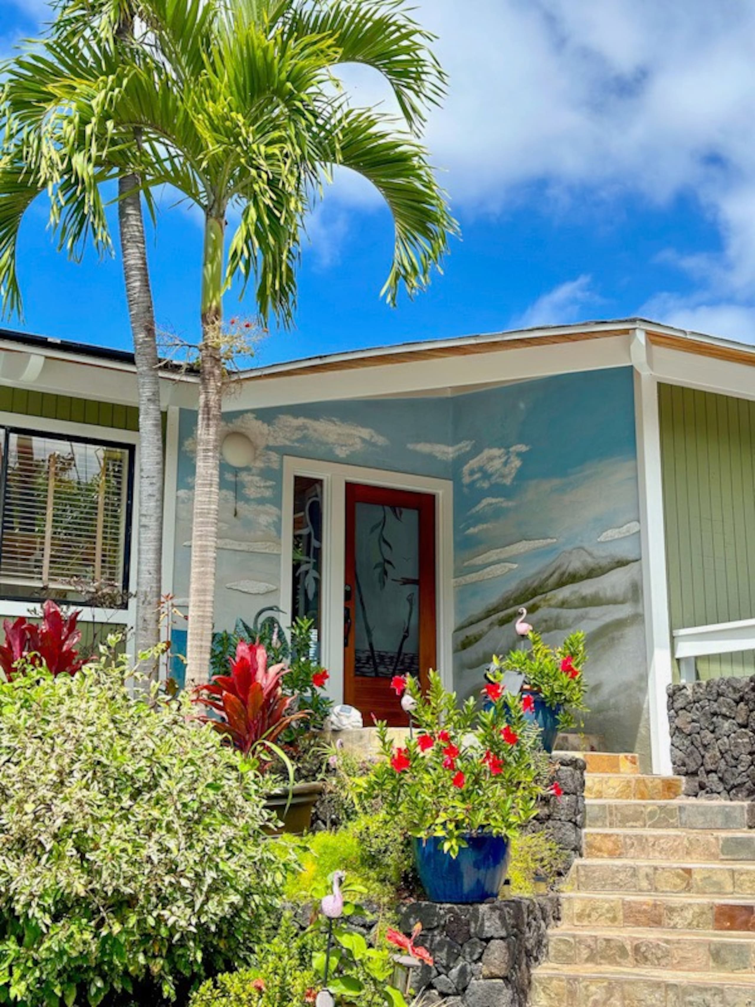 Home in Kailua-Kona · ★4.84 · 2 bedrooms · 5 beds · 2 baths - Image 11