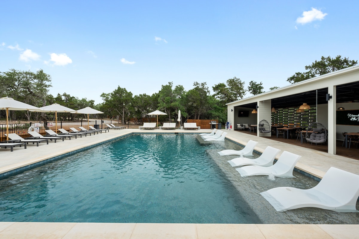 20-acre Ranch for Events w/ Pool and 23 Units