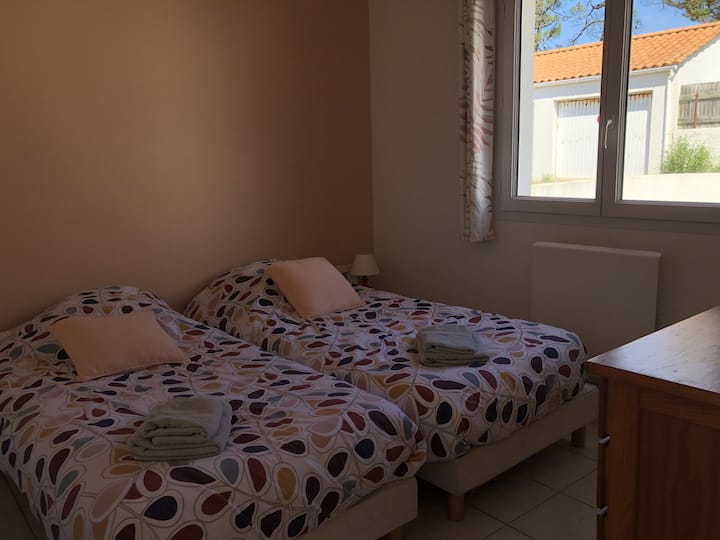 Dhomë gjumi 2